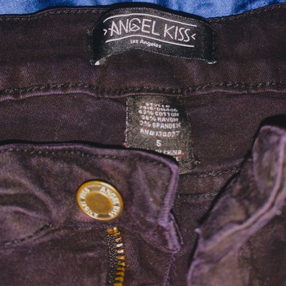 High  rise angel kiss cut off shorts
